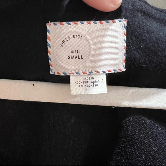 Anthropologie sz small black puff sleeve blouse in excellent like-new condition - Picture 5 of 5